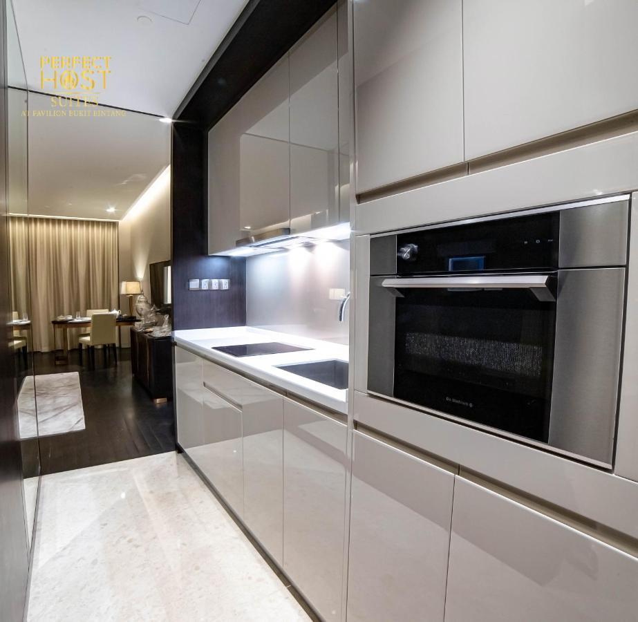 Ph Suites At Pavilion Bukit Bintang Kuala Lumpur Exteriör bild A modern kitchen